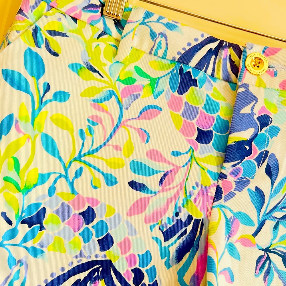 New Lilly Pulitzer Callahan short - Picture 6 of 10
